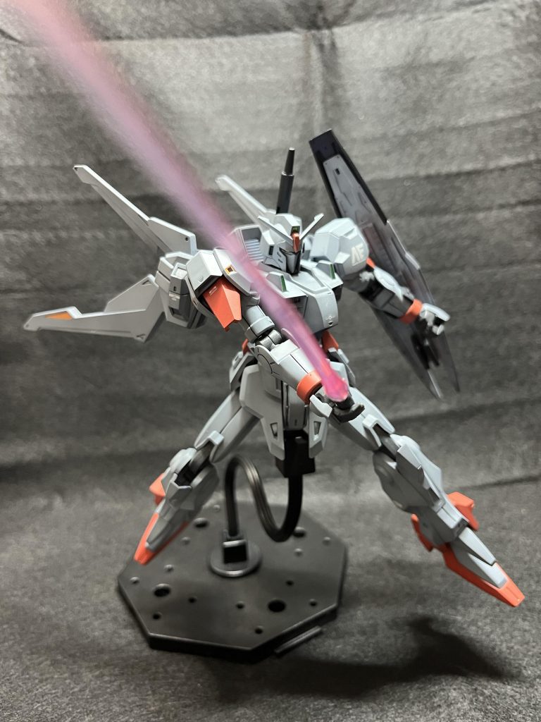 ガンダムのアイキャッチっぽいポーズ