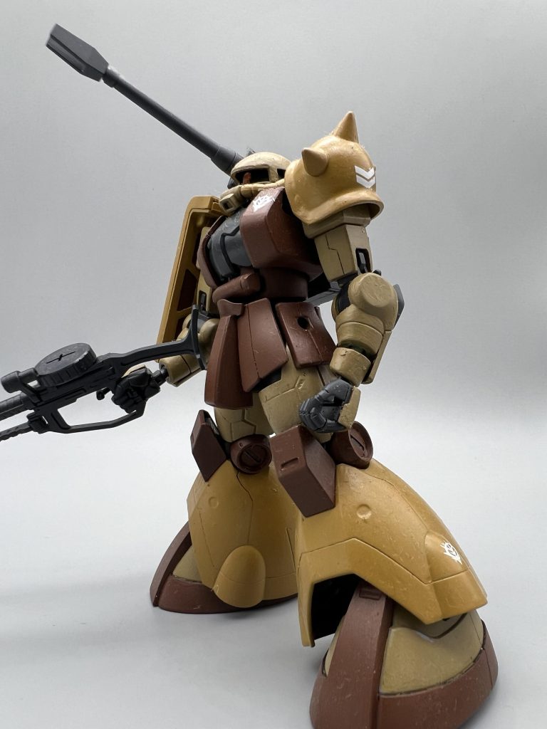 今回も塗装はシタデルカラーの筆塗り全塗装ですサンドカラー①(両肩、脚部下部):ZANDRI DUSTサンドカラー②(その他):TALLARN SAND茶色部:MOURNFANG BROWN  