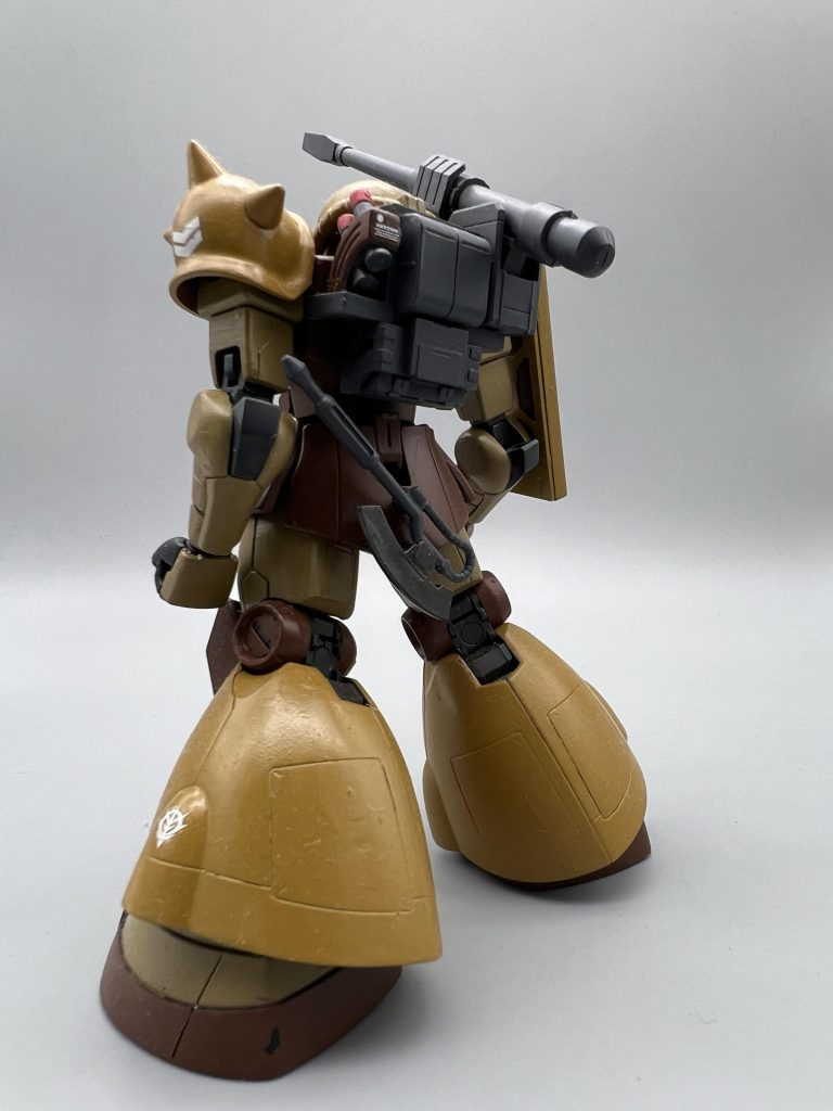 当初はジオニック製のザクとツイマッド製のドム間の互換性の無さからお蔵入りするかと思われたが技術者の努力の結果成功に至った。通常のザクキャノンと比較して、高機動によって射線の変更が容易であること、ホバーによって一定の地形が無視できる為走行間射撃が容易であること、増加してきたMS戦においても対応しやすくなっていることが利点として挙げられており特に走行間射撃の簡易化はパイロットにも好評であったと記録されている。但し整備性に少々難があり、砂漠地帯でのホバー運用はドムと共にドワッジの開発に寄与したとされる。