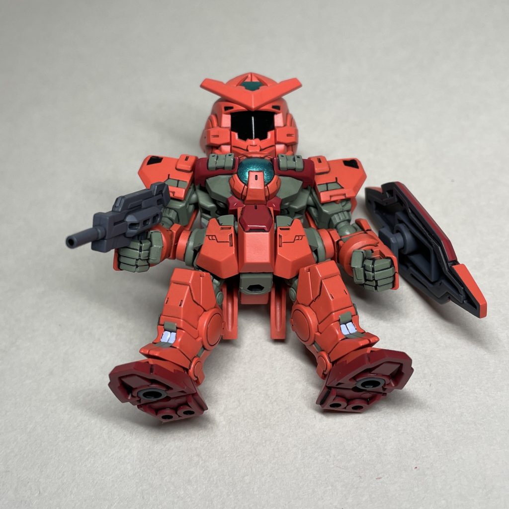 ななめ下から ライフルの銃口を開口しています。あとはゲート処理くらいしかしていません。