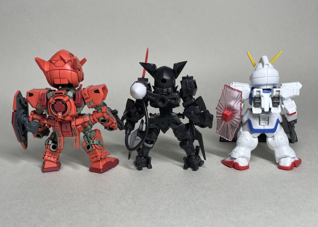 大きさ比較(うしろ)似たような大きさのシリーズを並べてみました。