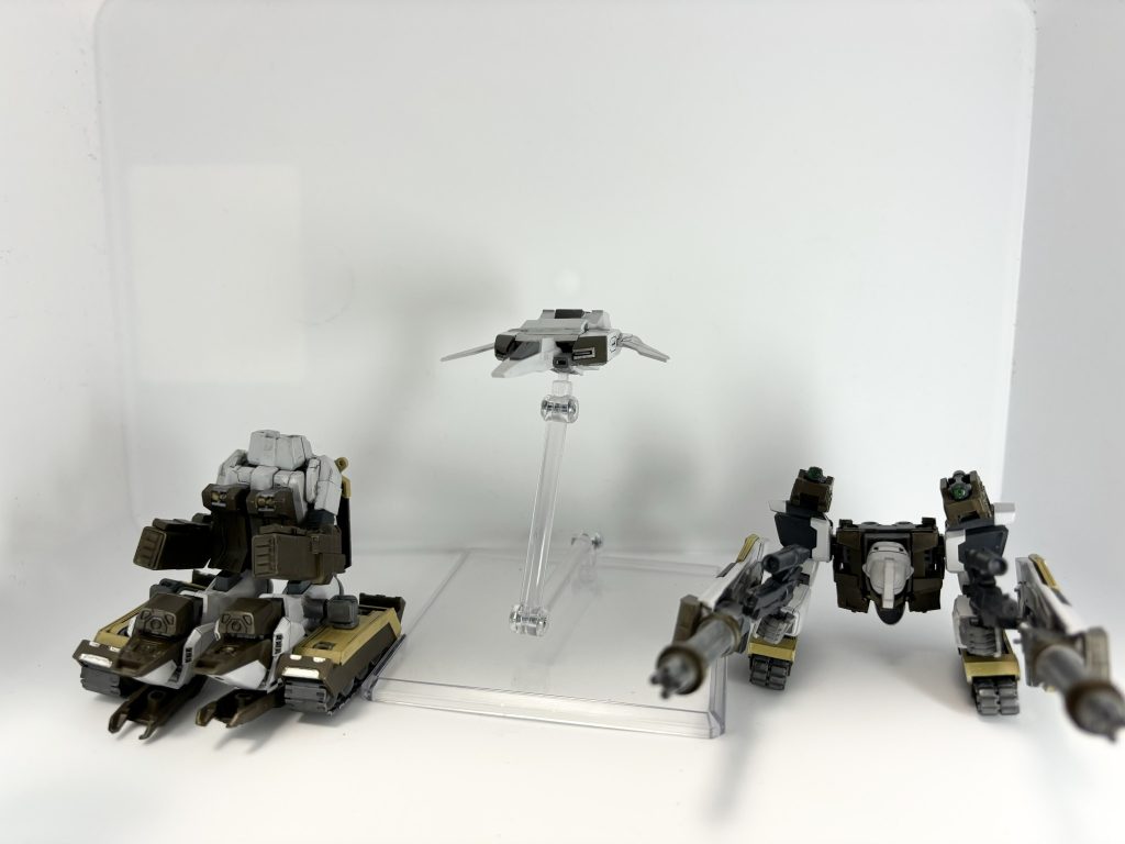 インパルス本来の分離も引き継いでいます左からレッグタンク、コアフライヤー、チェストタンクになります