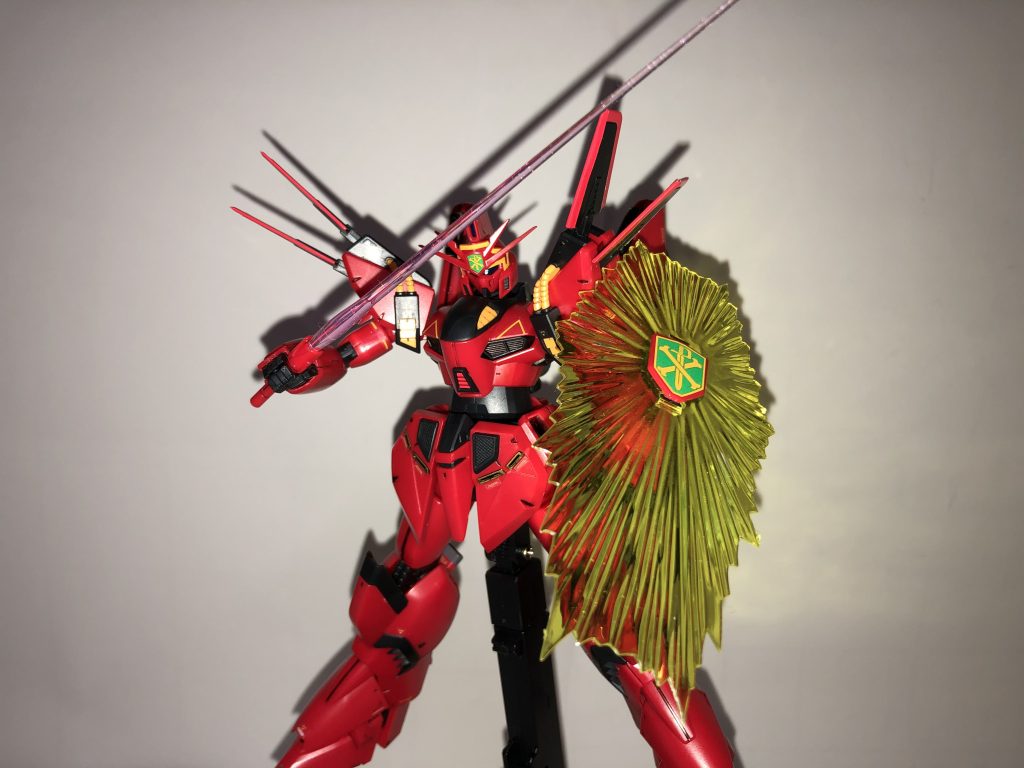 サーベルとシールドでビームの色が違うのも珍しい