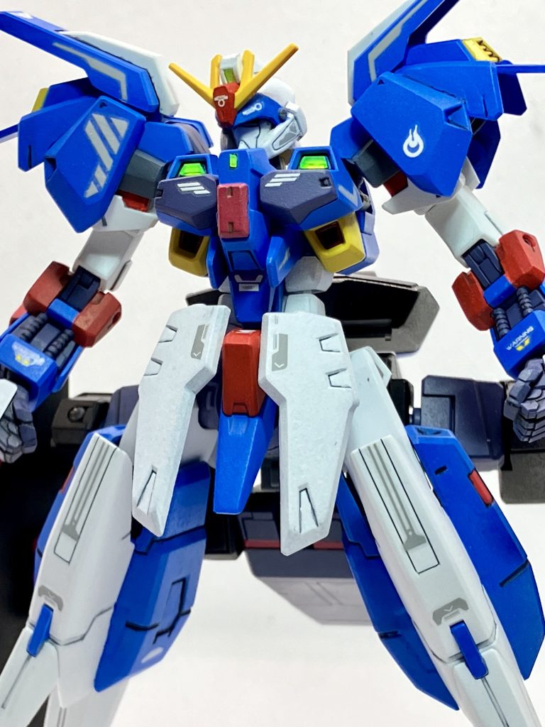 原型機であるハルート特有のマルートモードは無くしてあるが股間部にあるGNドライヴによるトランザムシステムは使用可能である