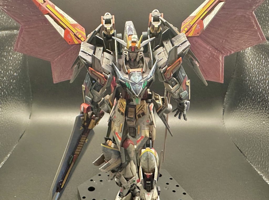 塗ったのは最近ですが工作したのは結構昔なのでだいぶ荒さが目立ちますね今だったらこうするのになーって部分ばかりです今年も楽しくガンプラ作ります