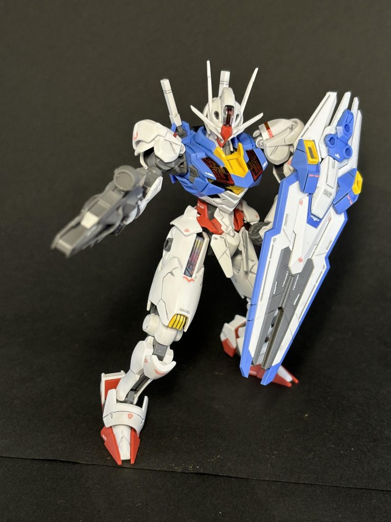 全体的に丸めのフォルムが印象的ですね女性的なデザインでかっこかわいいです