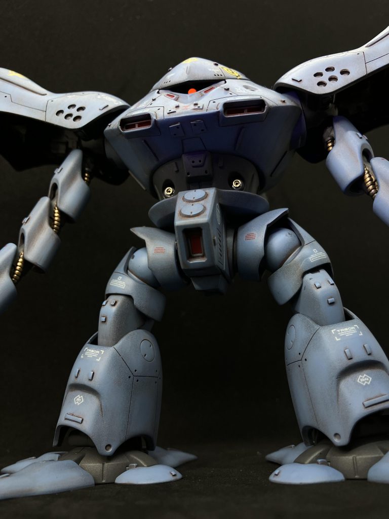 いつも通りの製作です。スジ彫り、プラ板工作、全塗装です。