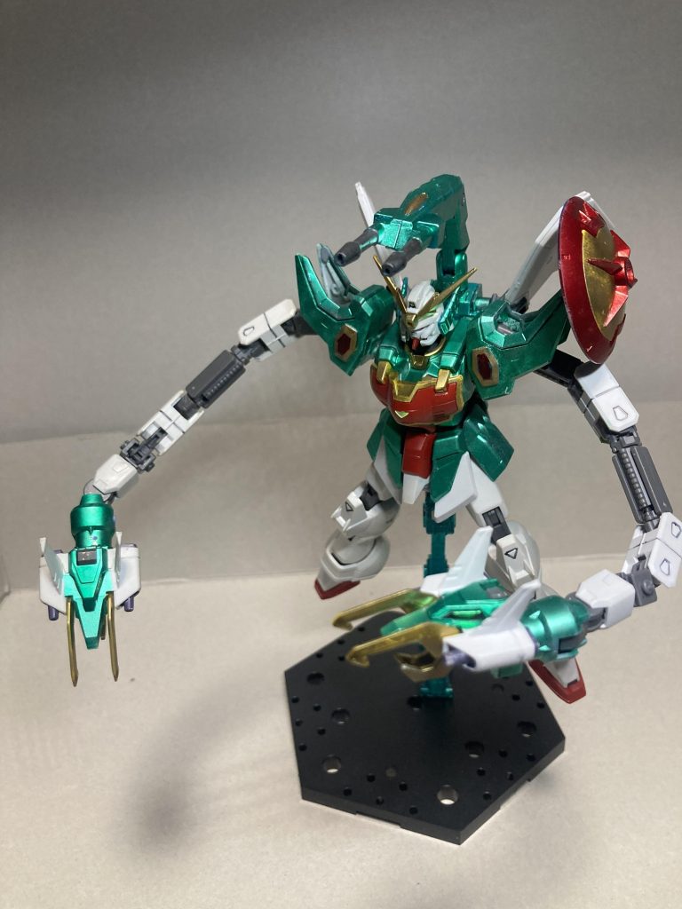 塗装終わりました。よりアルトロンガンダム に見えるかな？