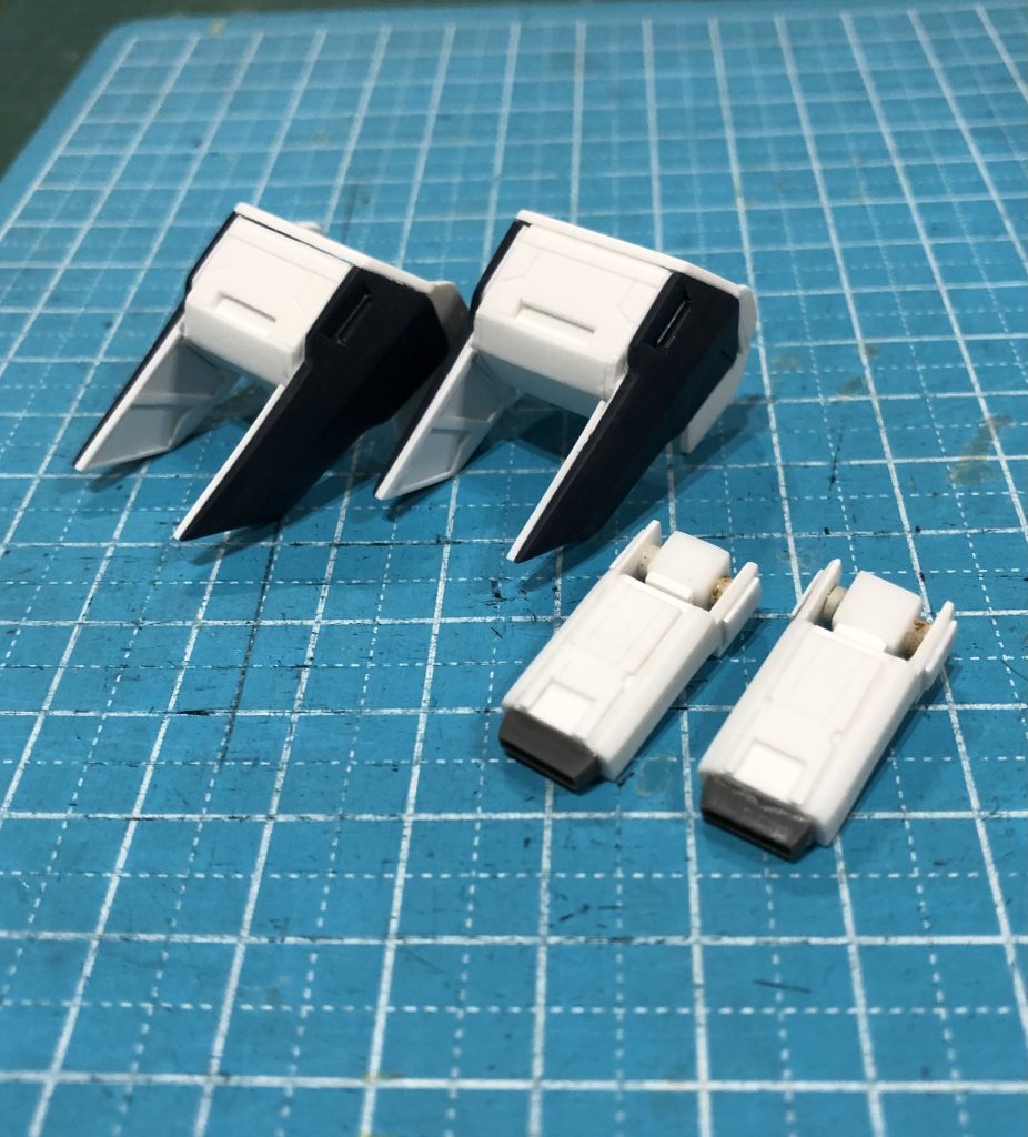 肩パーツは、ダブルエックスの肩パーツをガンヴォルヴァに合う幅にプラ板で加工しています。