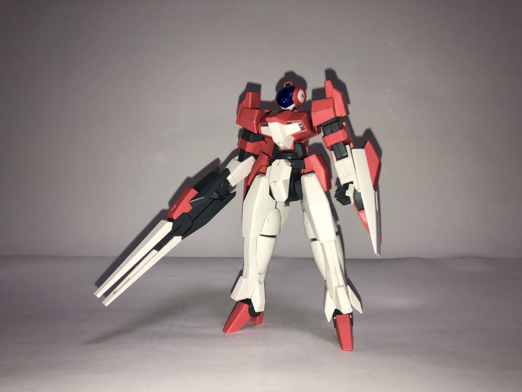 ジェノアスIIと同じカラーリングで流れを感じさせるのが良い