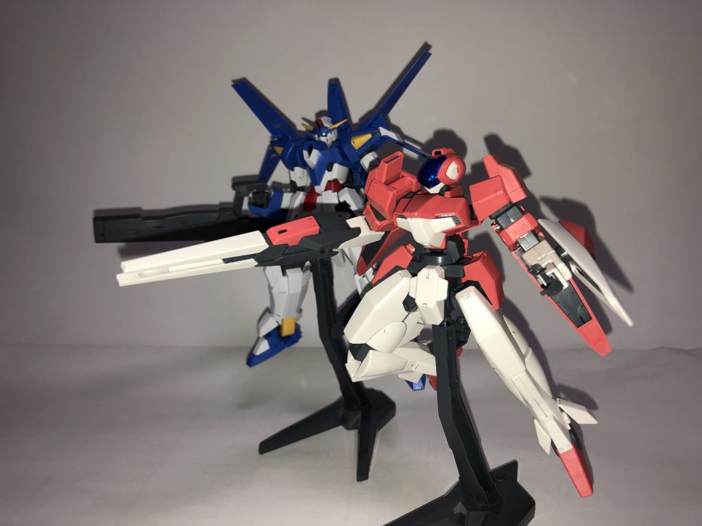 モブが乗るとガンガン落とされてますが名有りが乗ると結構活躍していたしシャナルアさんの印象もあってAGE量産機ではかなり好き