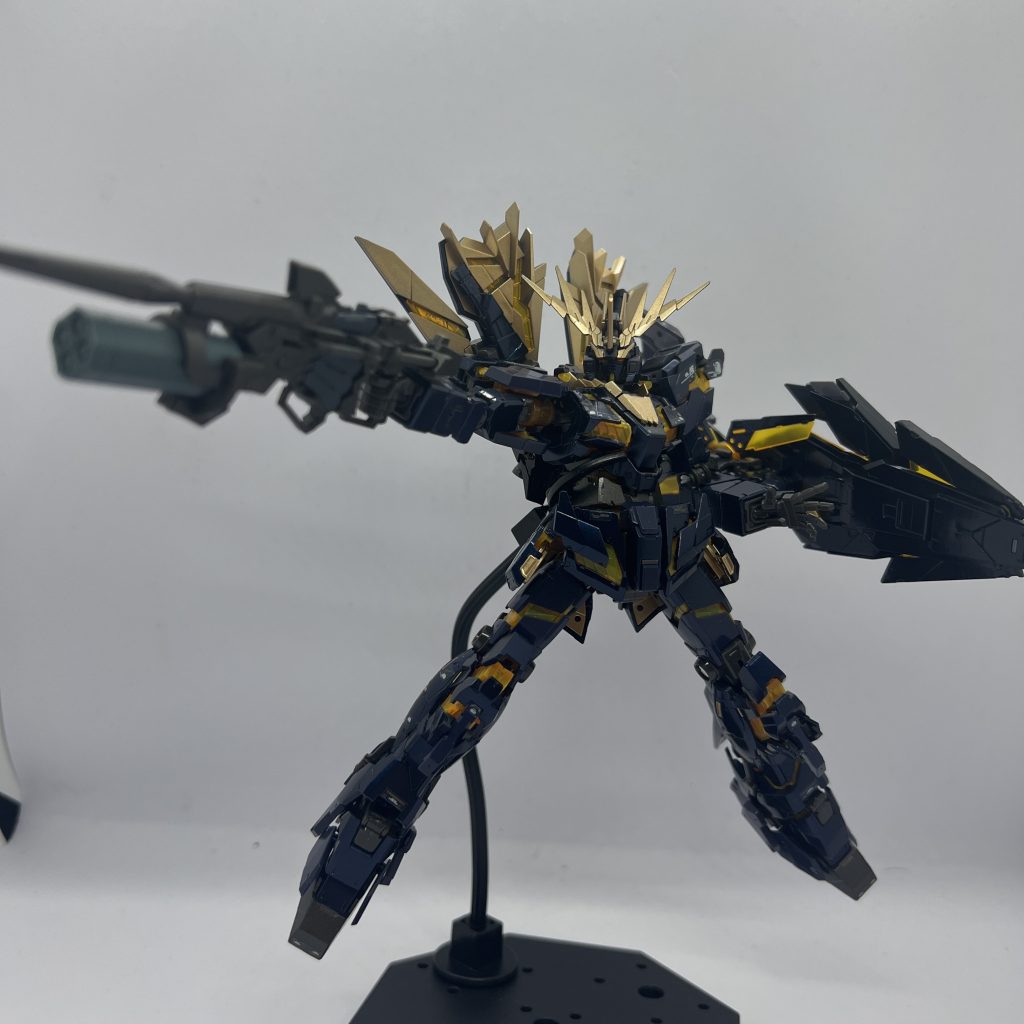 ネオ・ジオングとの最終決戦のダブルマグナム風。いつかユニコーンも並べたいですね