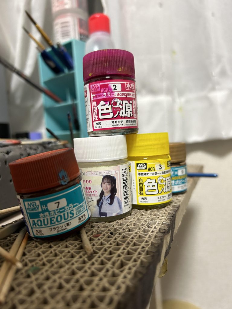 今回はこれだけで重厚感あるゴールドを塗装しました💦