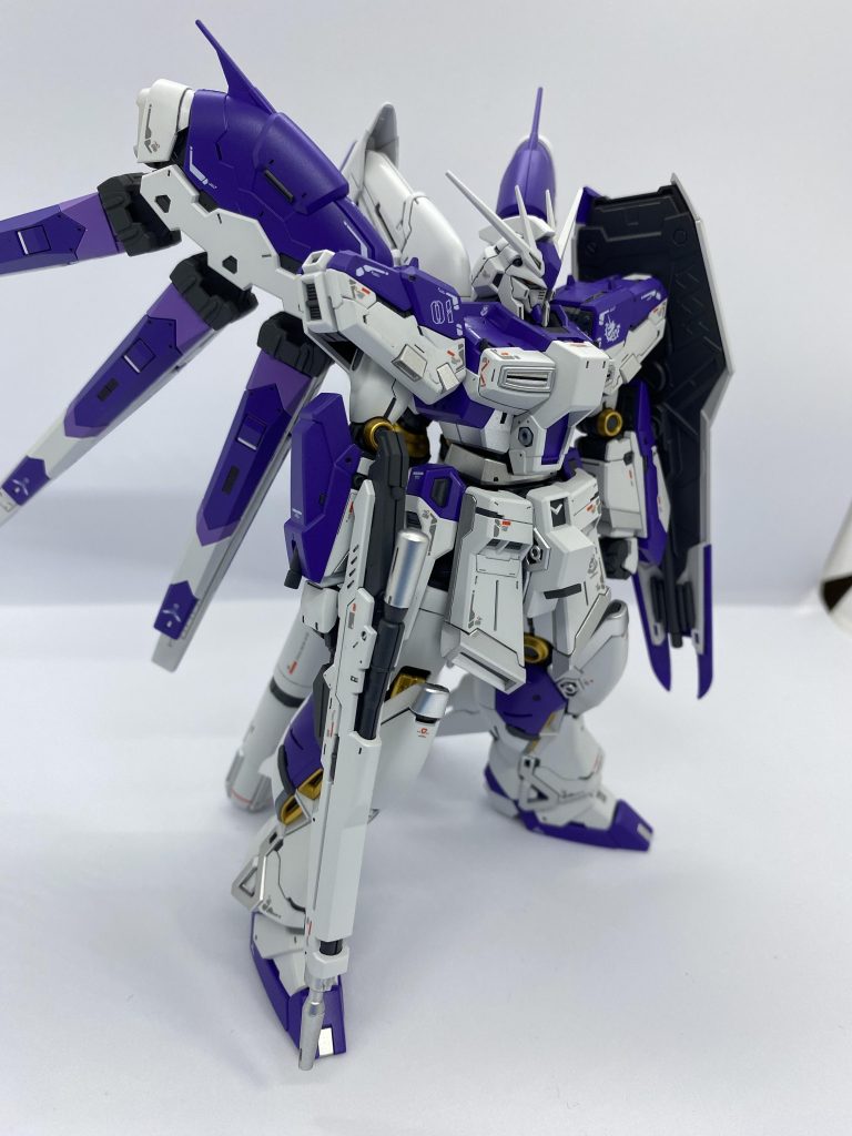 RG Hi-νガンダム–3枚目/制作者：ユヅキ