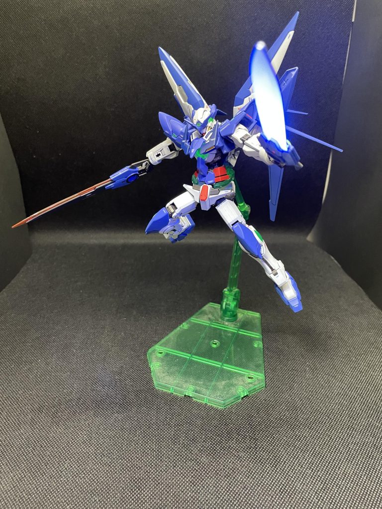 氷雪系の斬魄刀をイメージしたアイシクルブレイドは発光させるとかなりカッコいい(自画自賛)