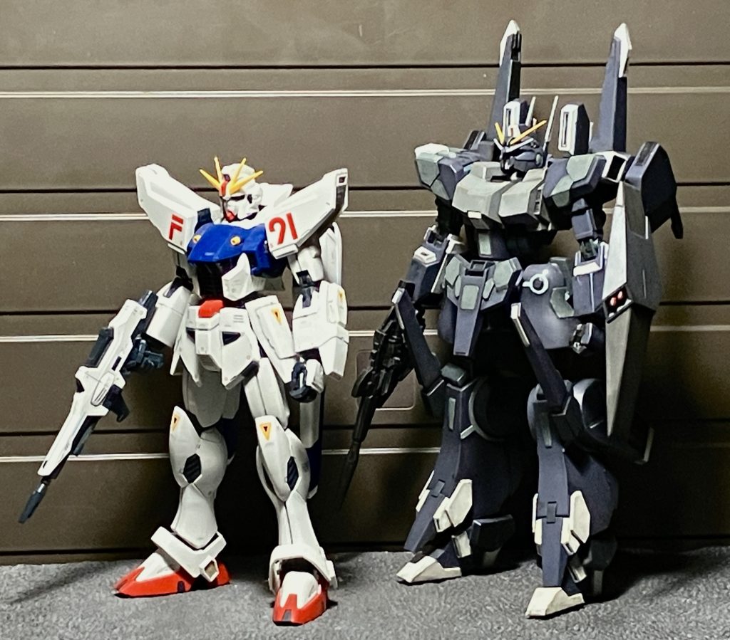1/100のMG F91と並べてこの大きさ!
