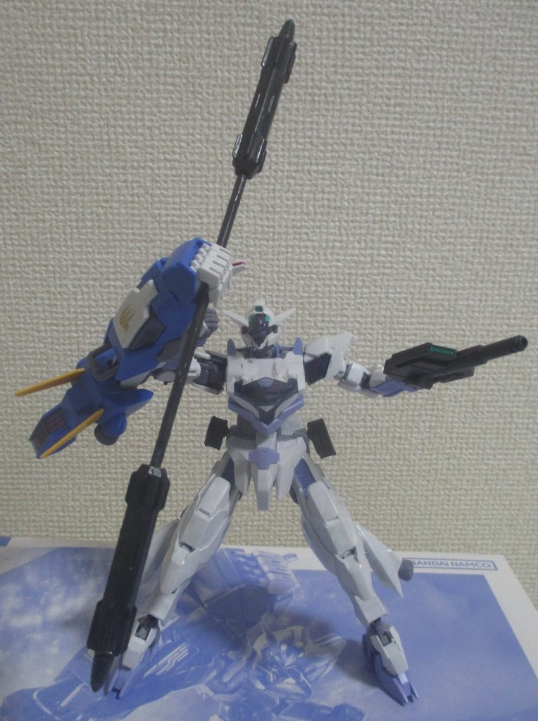 ガンダムフレーム部分は、アスモデウス、端白星、マルコシアス、フラウロスとなります。それと細かいですが、二の腕に「パイモン(ルブリス)」&「ヴァレフォール(キャリバーン)」同様ガンダムフレームのパイプパーツを付けてます。あと前腕部分に、ジャンクの白い装甲を取り付けて、さらにガンダムフレームぽくしてますww