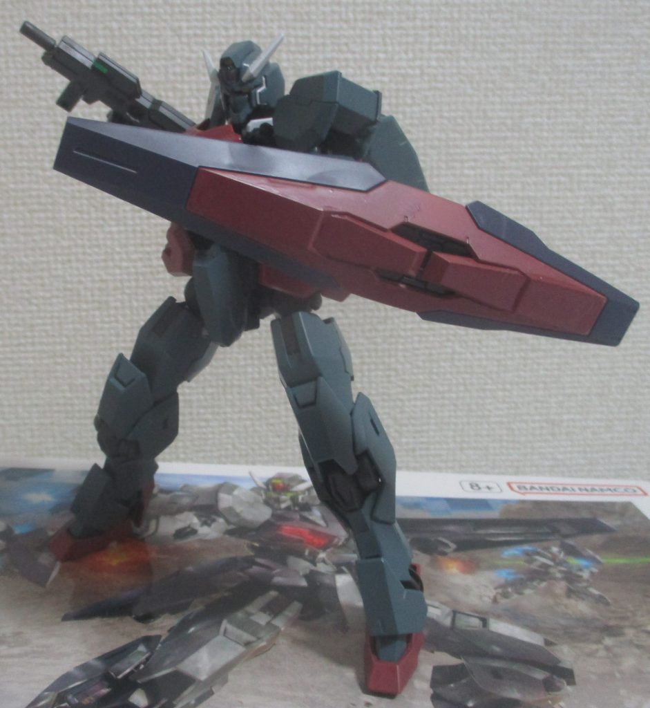 なお使用パーツは以下の通りです。ガンヴォルヴァ:頭部、肩、バックパック、胸部、腰部装甲、太股から爪先まで。ガンダムフレーム:バルバトス、アスモデウス、端白星。