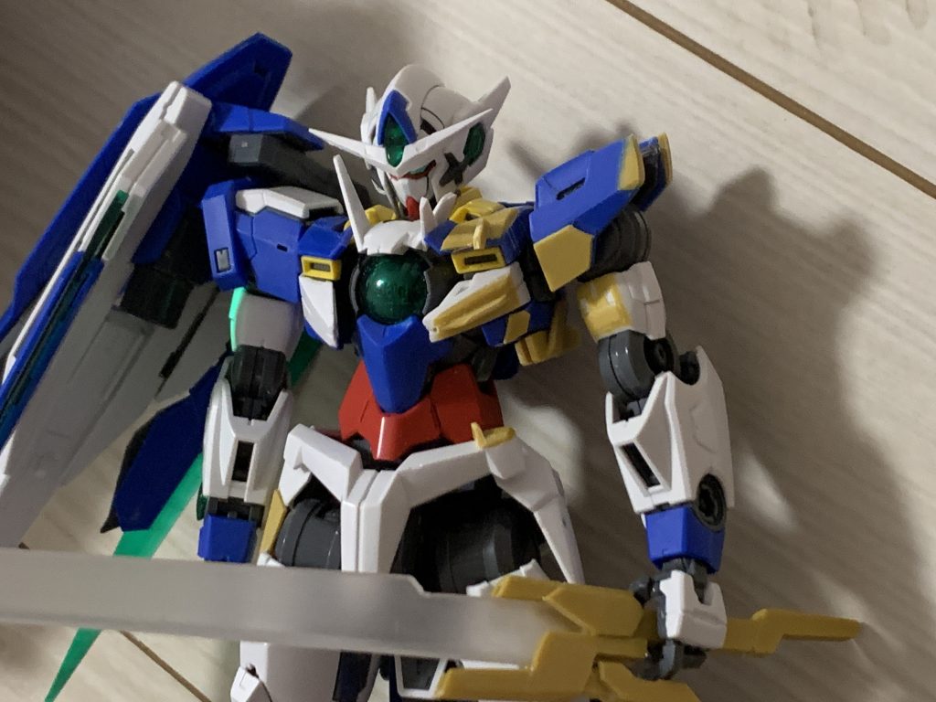 左肩はダブルオーガンダムから作ってます