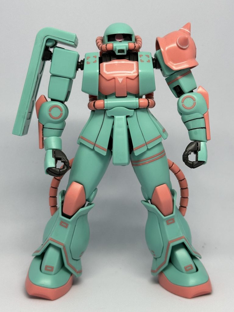 ギブ・バース‼️リコザクといえば、やはり左肩のスパイクがピンク色なのが特徴ですよね。