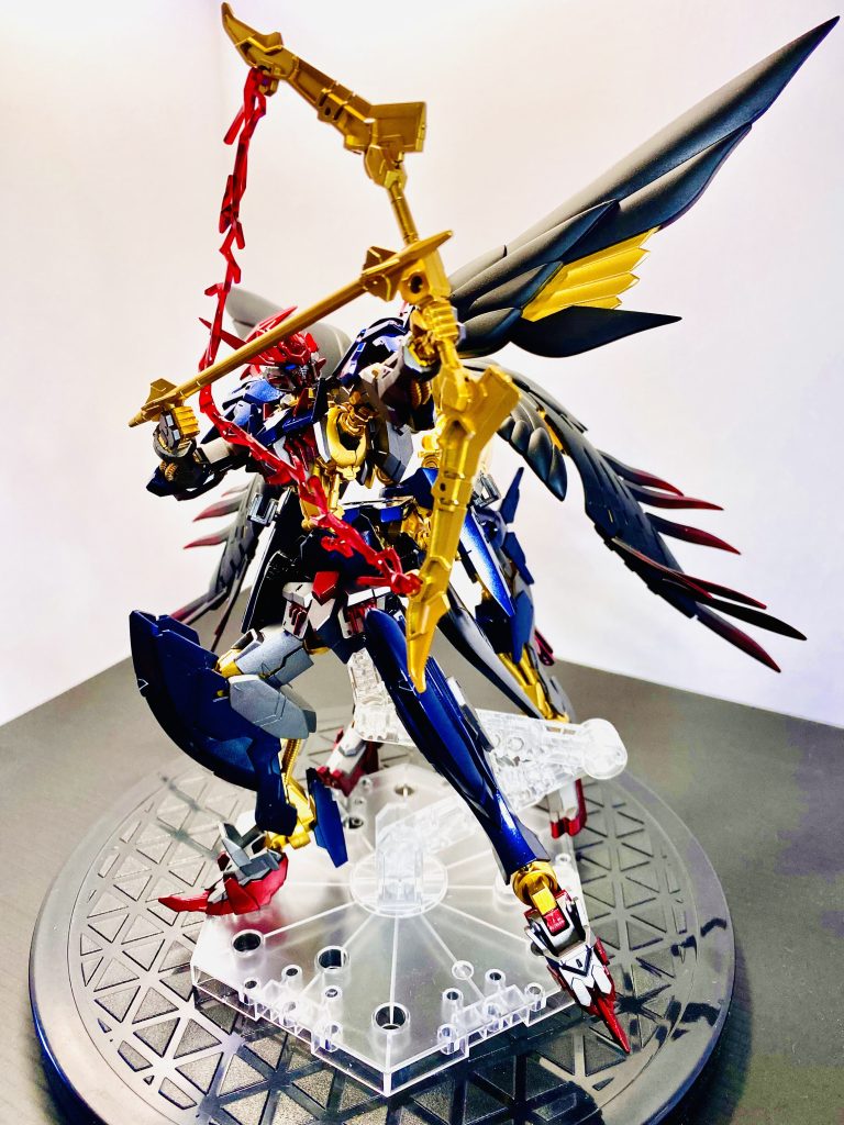 ちょっとだけ黄金聖闘士を意識しましたが金ピカはつまらないからフレームを金ピカにしました。派手ですねー😅