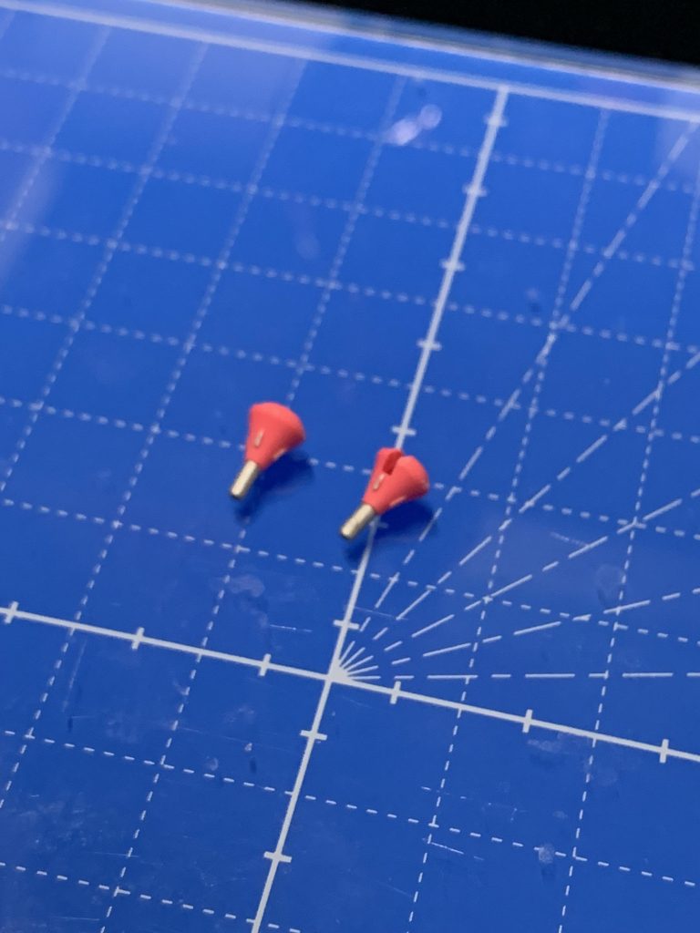 ファンネルも少し塗り分けました。