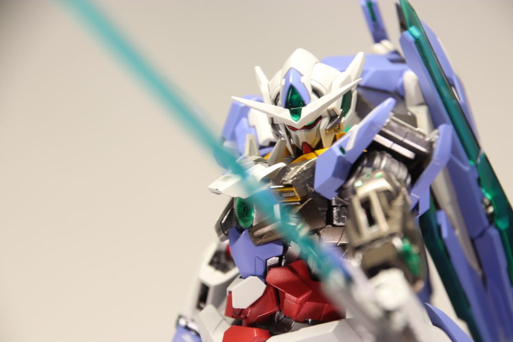 クアンタの顔はエクシアに少し寄せてみました