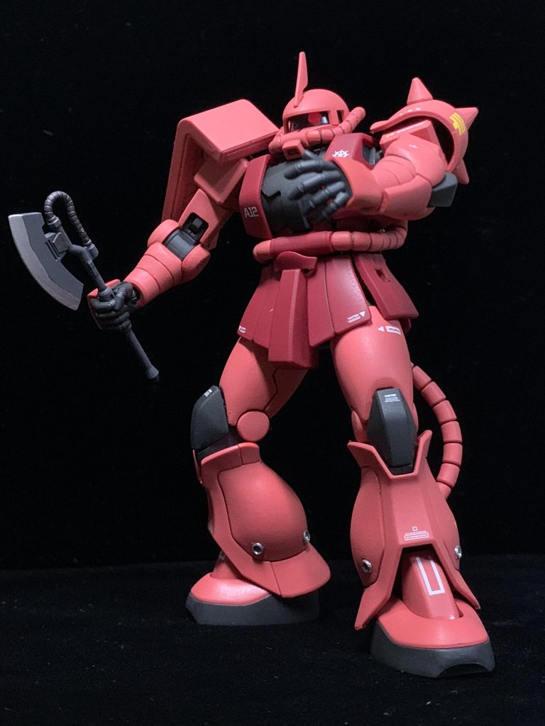 ヒートホーク。紫は目立つのでグレーとシルバーのカラーリングに変更しました。グフカスタムのヒートサーベル的なイメージです。