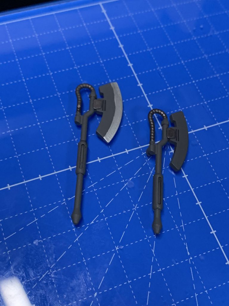 オリジン系からヒートホークを流用しました。収納時があるのが良いなと思います。