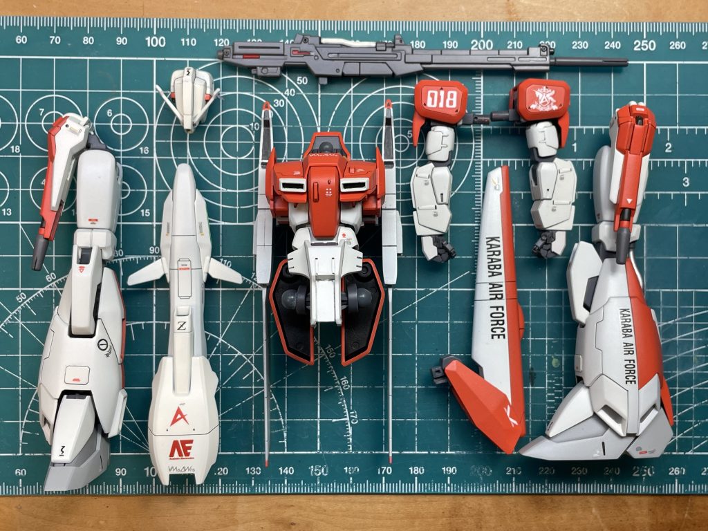 ワクワクの瞬間をやってみましたワクワクしました♪もう少しスジボリ入れて情報量上げてもよかったかなぁとちょっと後悔。塗分とか増やせば化けるなぁこのキット。でも、今回のコンセプトはテキトーなので、これくらいで良いのですた👍