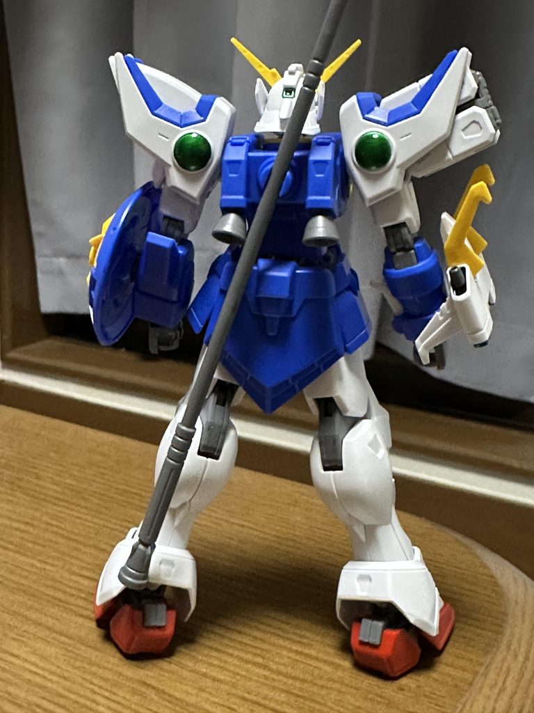 背面です。リアカメラの塗り方が今一つわからなかったので、メインカメラと同じ感じに塗りました。