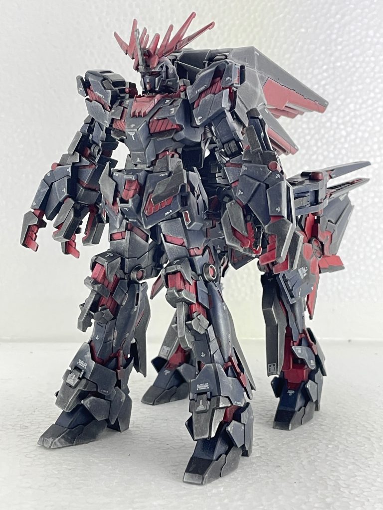 ※妄想設定危険視され封印保管されていたバンシィが忽然と姿を消した。連邦政府はこの失態を公表することなく秘密裏に解決すべく政治の場に身を投じているリディーマーセナスに調査を一任する。リディーは朋友、アルベルトビストに協力を仰ぐ。没落したビスト家復活に奔走するアルベルトは愚直ではあるが着実に手がかりをつかんでいく。そこには、連邦政府内の真保守派の動きが見え隠れするのだが深層にはたどり着けづ月日が流れる。そんな時、地球連邦政府施設への大規模なゲリラ攻撃が勃発、劣勢の連邦軍の上空より謎の飛行艇から異形のMSが投下される。一見バンシィそのものに見えた機体は伝説の獣、ペガサスの姿をしていた。そのMSはその存在や証拠を残すことなくゲリラ部隊はおろか、連邦政府施設をも瞬時に殲滅してしまう。この事件がきっかけでラプラス事変後、リベラル化した政府および世論に強硬な保守思想が芽生え始める。それはかつてのティターンズの台頭を思わせるものであった。アルベルトはこの事件の情報及び通信データーを入手、そこには連邦真保守派の存在とかつてビスト財団に所属し、没落とともに去っていった優秀な技術者たちの存在、そして、パイロットのプル１３の名前を聞き驚愕するのである。過去に自分で犯したプル１２の過ち、そして愛・・・自らこの事実を解決すべくバナージ達と共同戦線を張り、呪われたナンバーを背負ったプルとバンシィ・ペガッサを止めるべく戦線に赴くのである。※次回予告殺戮を繰り返す度に壊れていくプル１３、その心に触れようとする精神化したマリーダ（プル１２）の声、プル１３との戦いで心に闇を宿すバナージ、確執がありながらも逃れえぬ血の宿命を感じるアルベルト、２つの兄弟の運命が重なり合う・・・次回「宿命の鎖」と、いうことで妄想設定はここまでです。もちろん次回はありません。