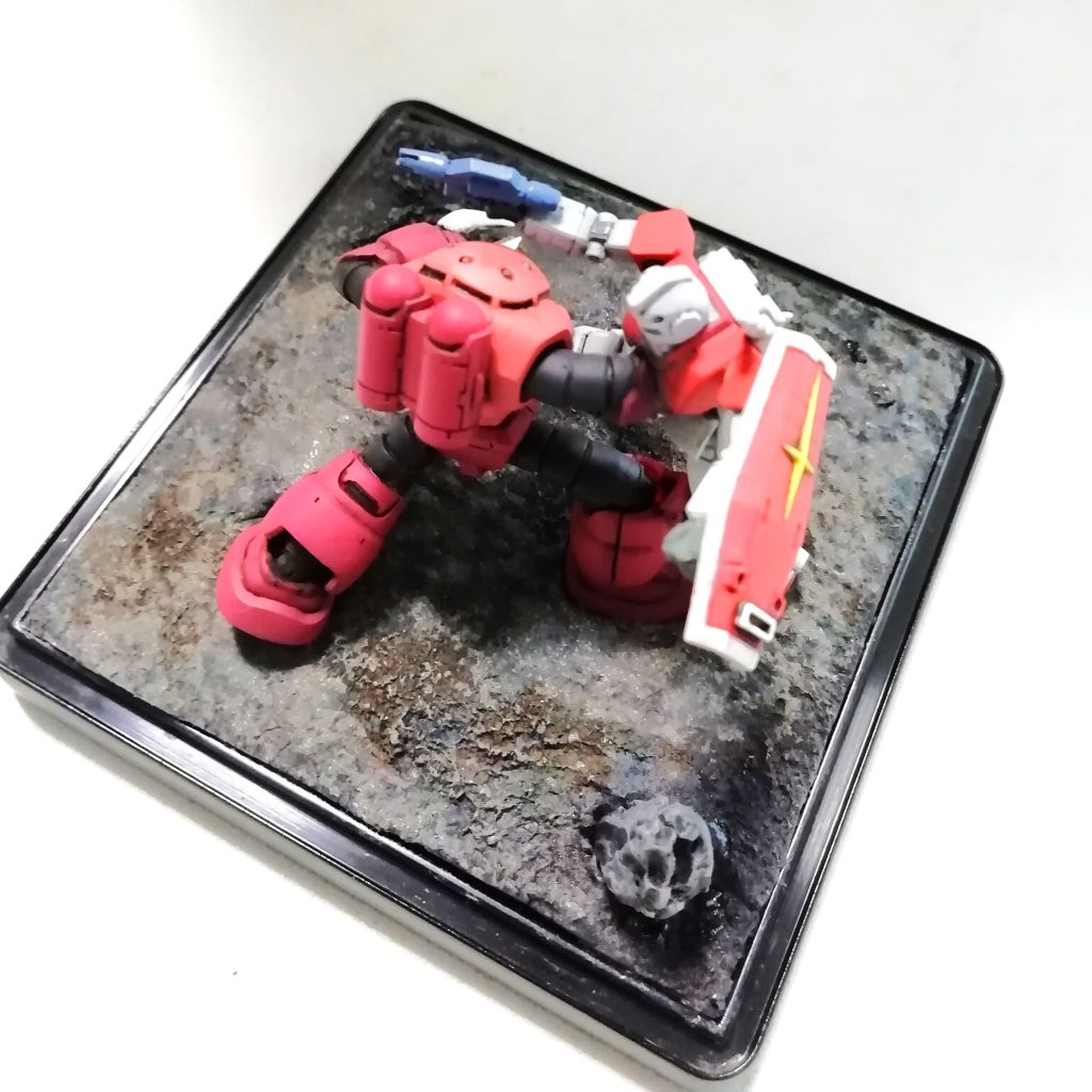 前回のテキサスの攻防のようにパ－ツ制作に数日かかることはありませんでしたのでガンダム→ジムの変更に注力できました