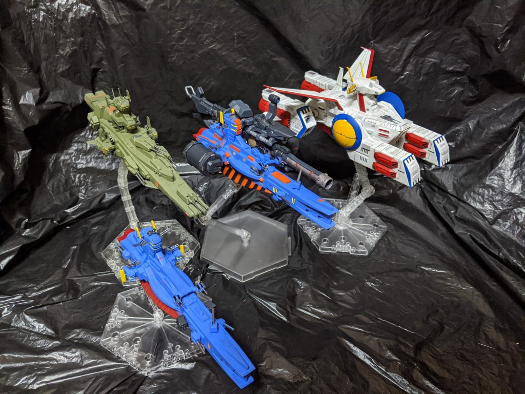 余談ではあるが、この時使用された実験艦のサラミスは各所に危険警告色であるオレンジに塗られ、以降いろいろな艦船の実験に使われた。