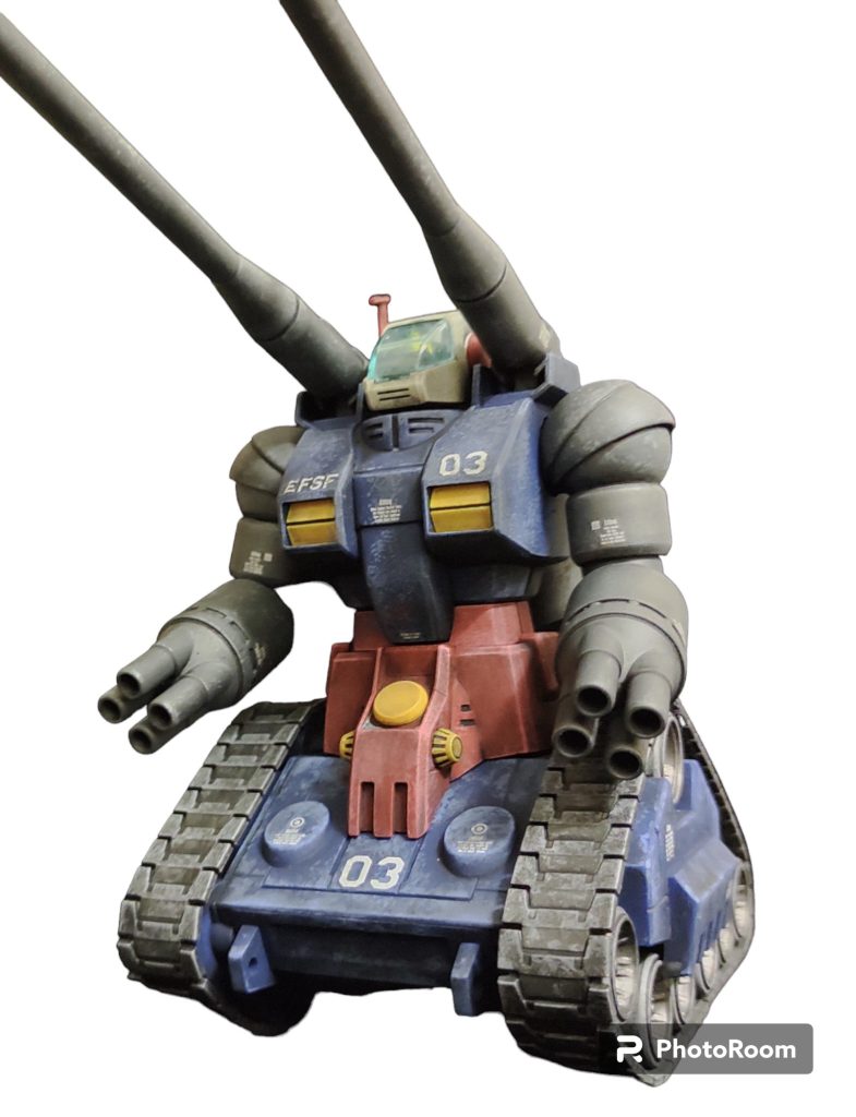 砂や土等のウェザリングを追加すればもっとリアルになったと思います　実はゲームのCGに寄せてみようと制作した機体なんです