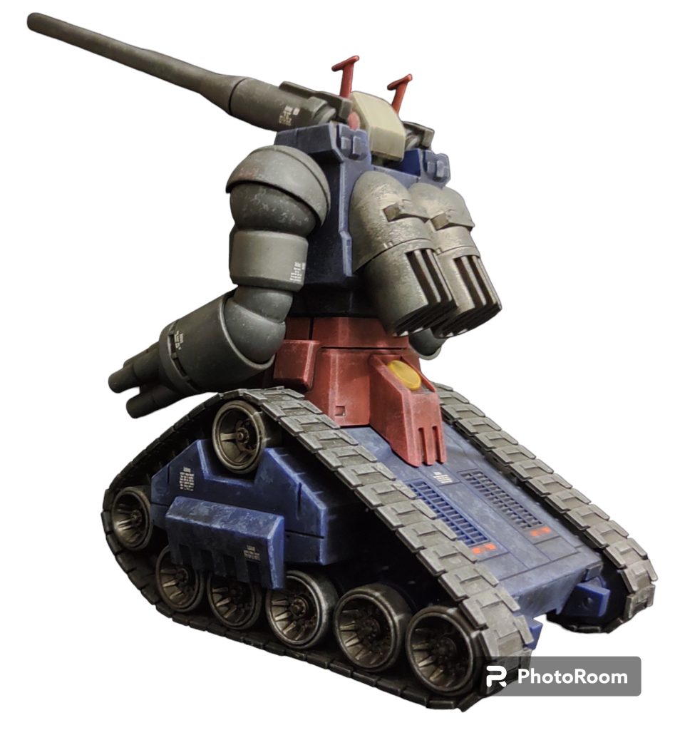 デカ－ルは余っている物をちょこちょこっと貼って雰囲気UP　良いワンポイントになりました　スス汚れもやってませんね　グラデ－ション入れたらどうなるか次回MGでやってみたいと思います　