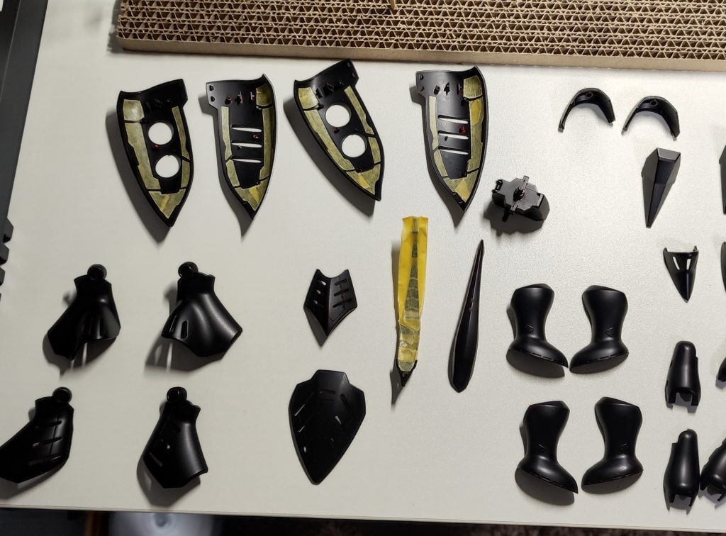 ばらして→スジボリ→黒で下地→マスキング