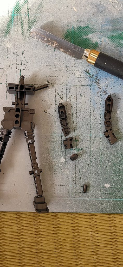 太ももの延長は、写真撮るの忘れてましたwなのでゴッドガンダムの時の作業工程です。基本これと同じ作業をしています。