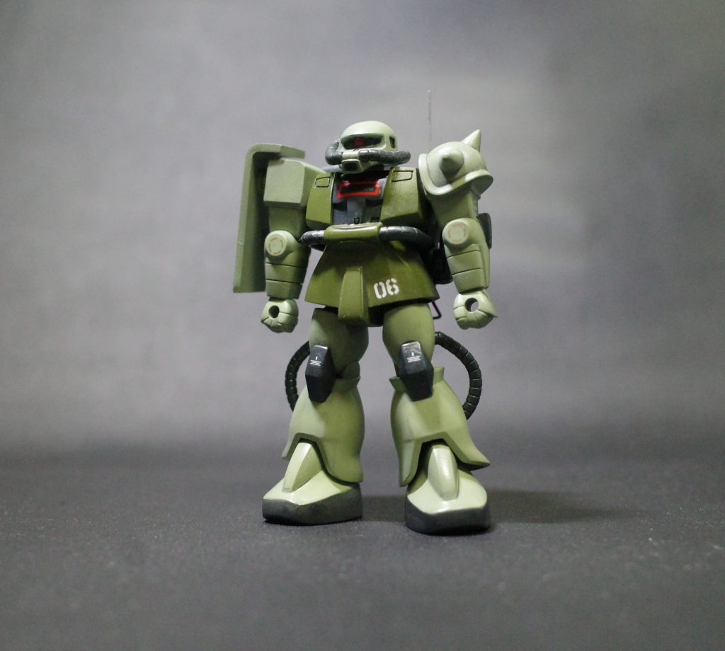 前面です。肩の位置を上げたのと太ももの付け根の位置を調整したくらいですね。