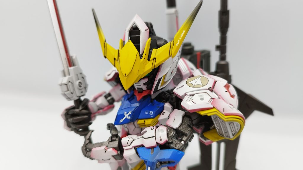 胸のクロスのデカールはマクロスプラスより拝借しました。