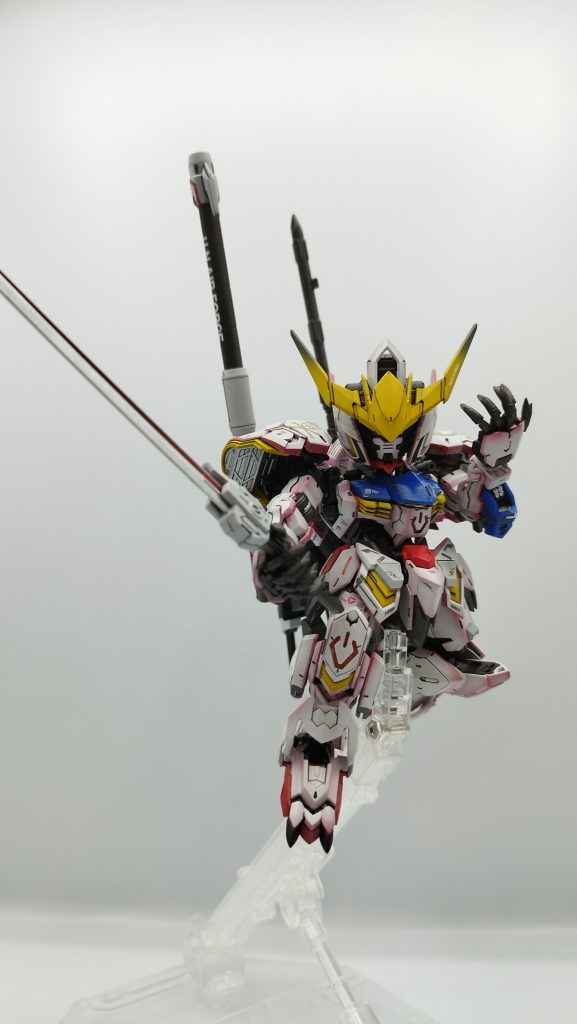 剣を持って煽ってるポーズとなります。