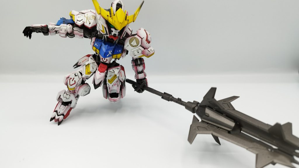 付属のでかいハンマーとでかいバズーカと剣が大変かっこいいキットです。