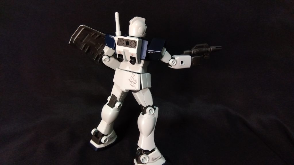 カラーガイドブラック…プリズムブルーブラックホワイト…ニュートラルグレー1武装、関節…グラファイトブラック赤、黃…成形色のまま