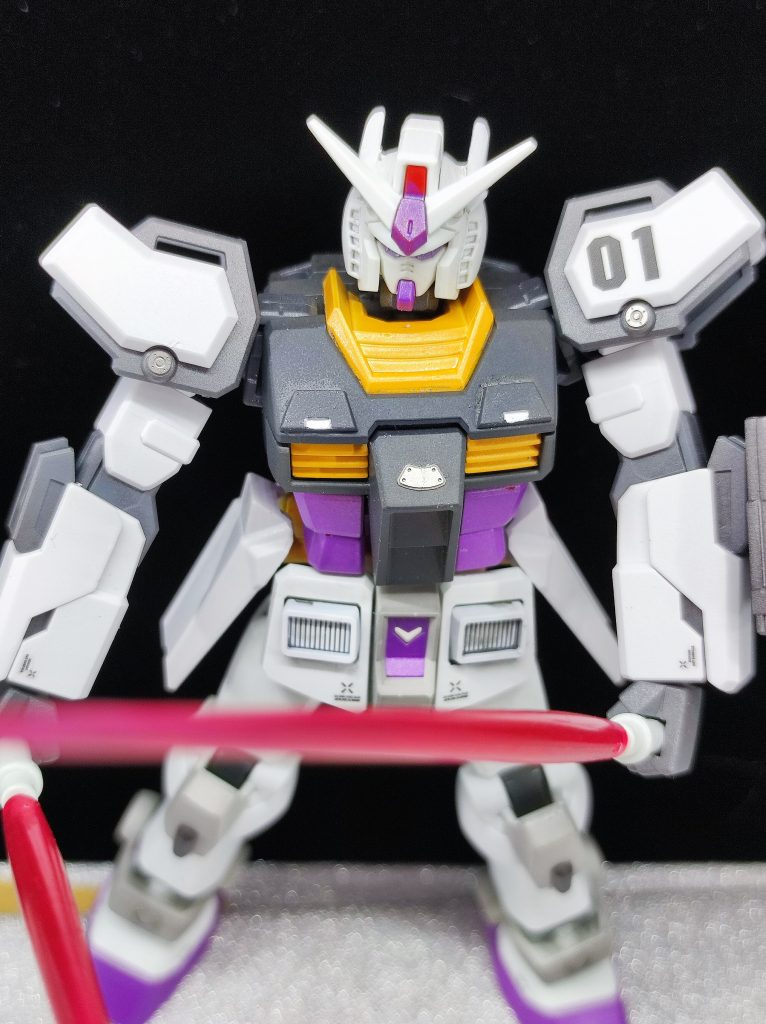 ランナーから作ったアンテナ増加、膝のところもランナーから加工したパーツを差し込み。ハイキューのメタルパーツは使いやすくてよいです。