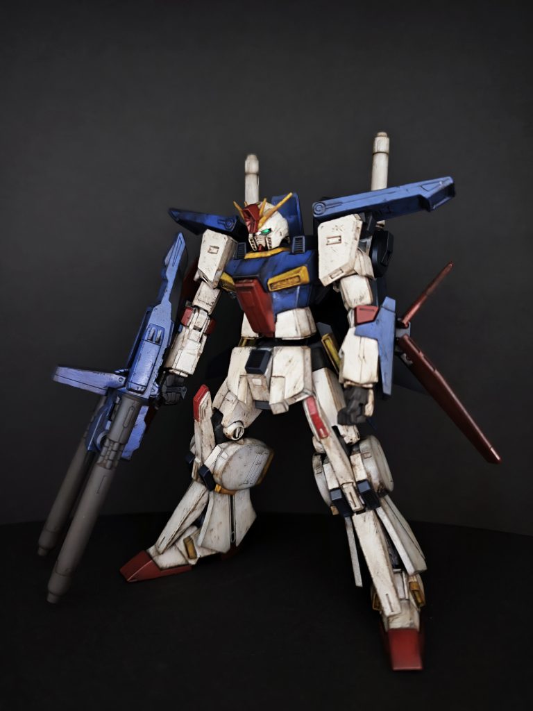 いつも通り黒で下地→アクリジョンで塗装竹串を使って塗装をはがし下地の黒を出していきますウェザリングカラーでウォッシングエッジ部分や傷を入れた所にウェザリングマスターで完成