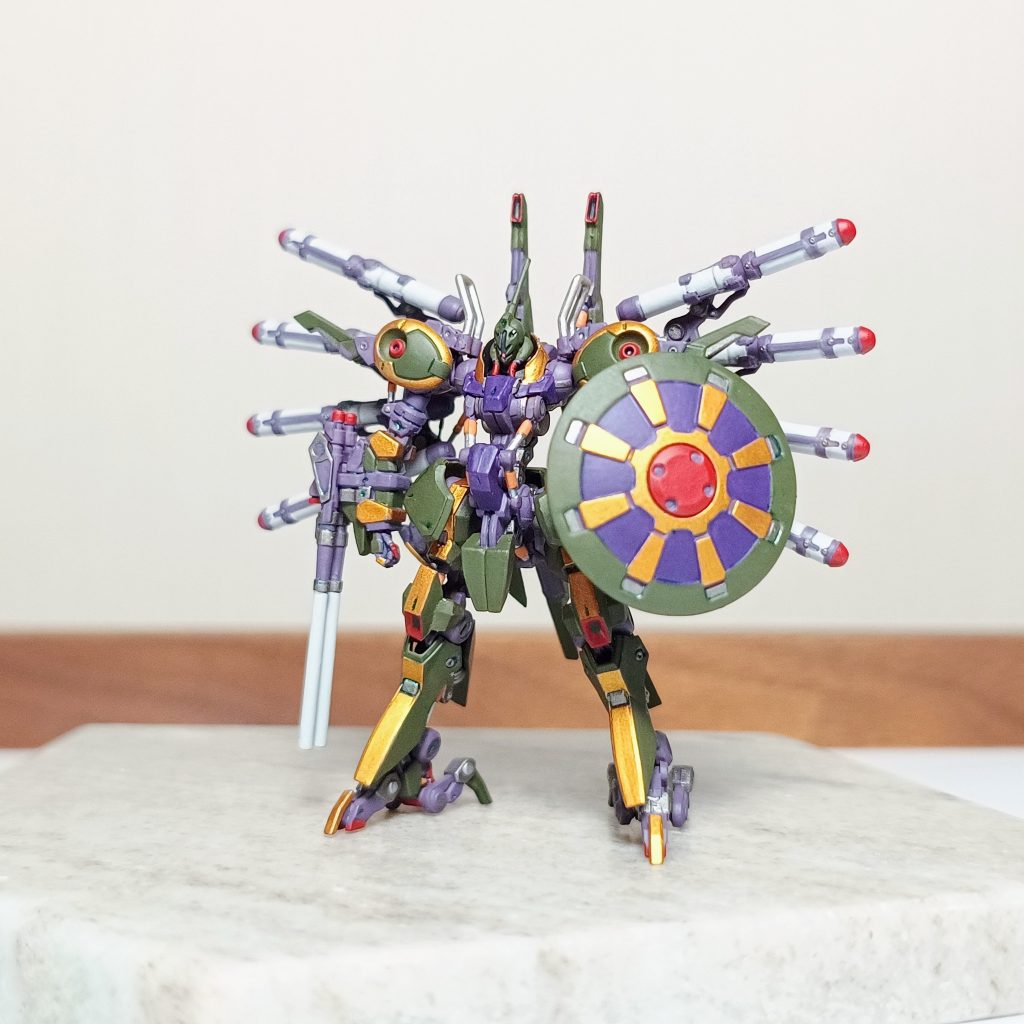 盾メインで。私の撮影スキルでは盾と本体のピントを同時に合わせることができませんでした。