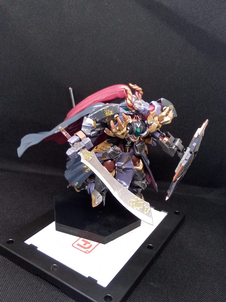 魔女+ドラゴン+騎士をイメージ剣にも装飾~