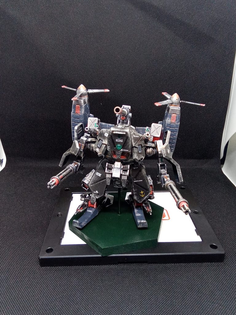 前面装甲を強化 もう丸い棺桶とは言わせませんどう考えても頭部のキャノンが要りませんが ボールのアイデンティティーなのであえてそのままに