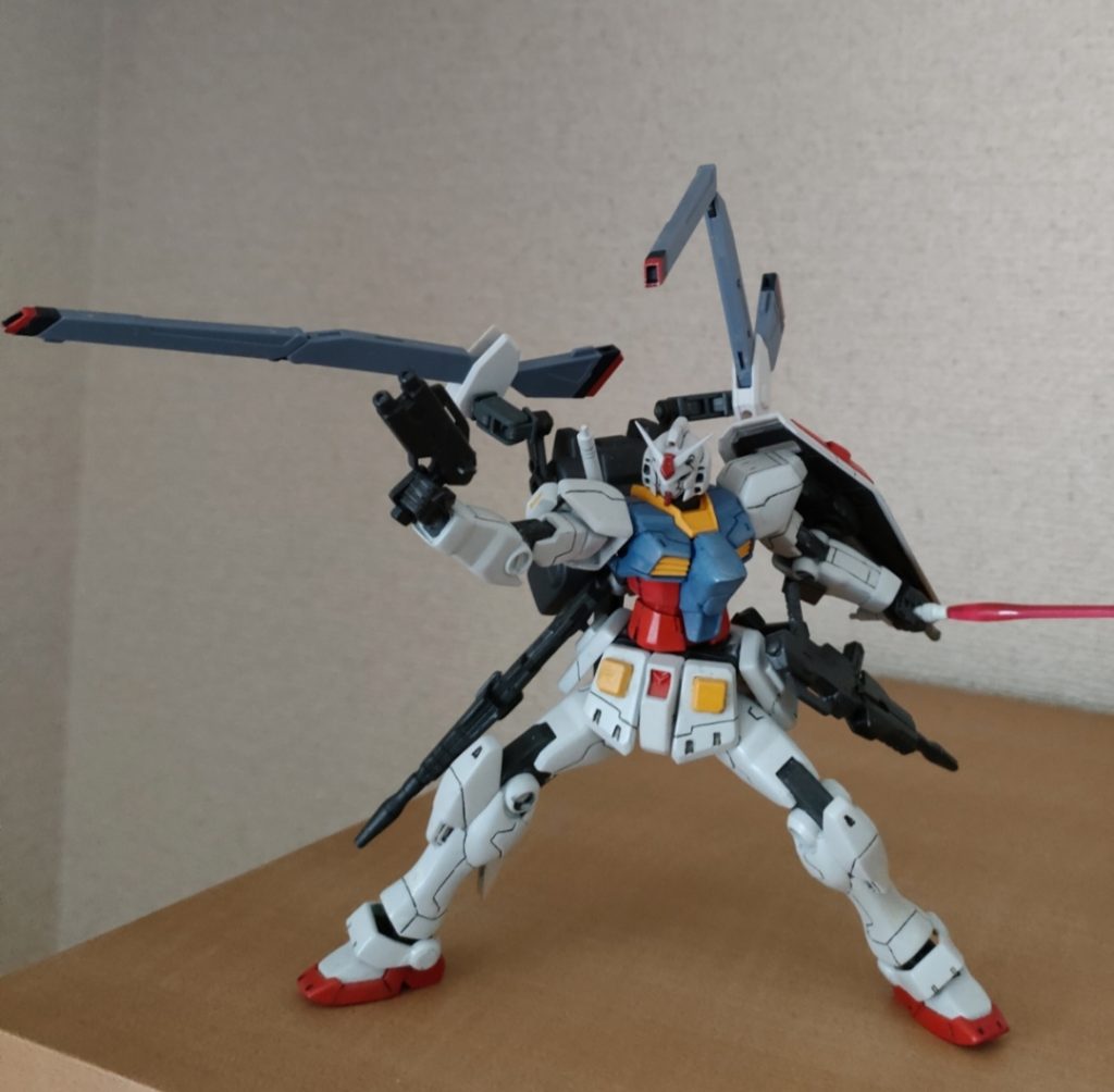 ベースガンダム–5枚目/制作者：@paipanda_massa