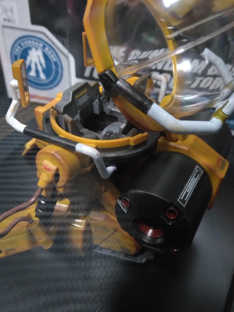 リアタンクにステッカーを追加して塗装にもこだわりました！